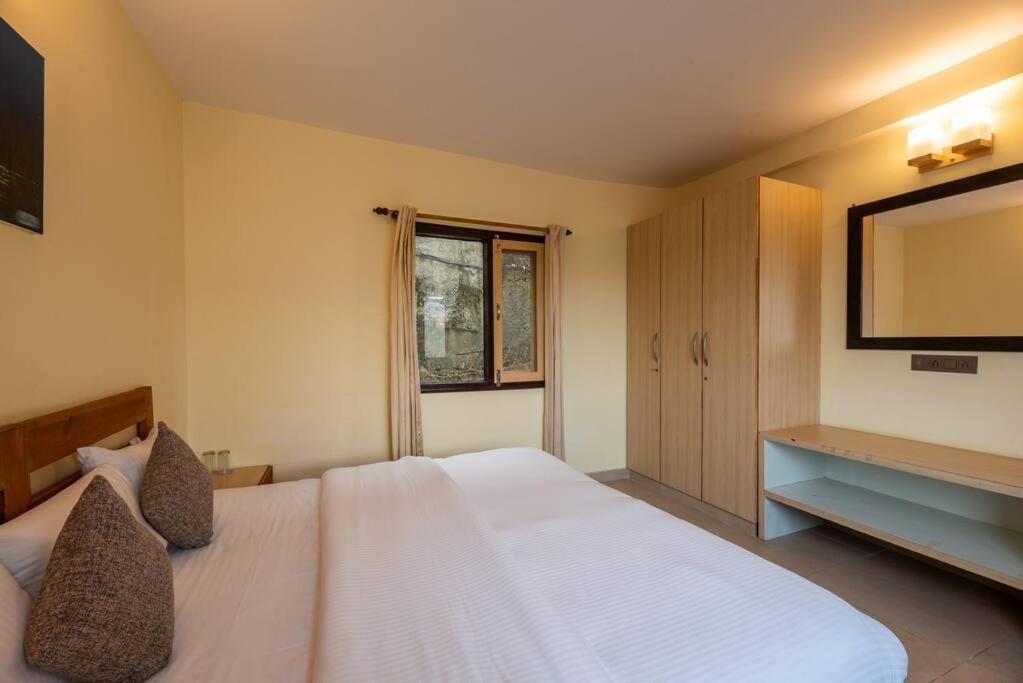 Dream Cottage 3 Pet-Friendly 2Br W Mountain View Mukteshwar Ngoại thất bức ảnh