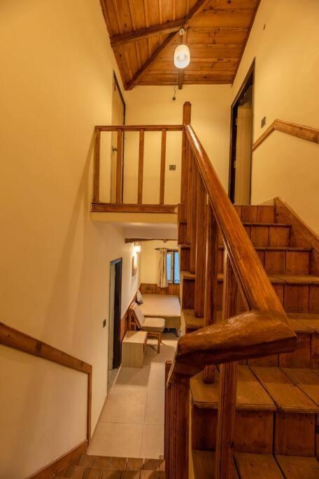 Dream Cottage 3 Pet-Friendly 2Br W Mountain View Mukteshwar Ngoại thất bức ảnh